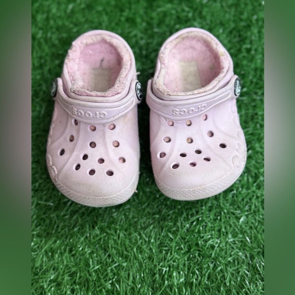 Crocs Kids Pink‎ Clogs Size C-6